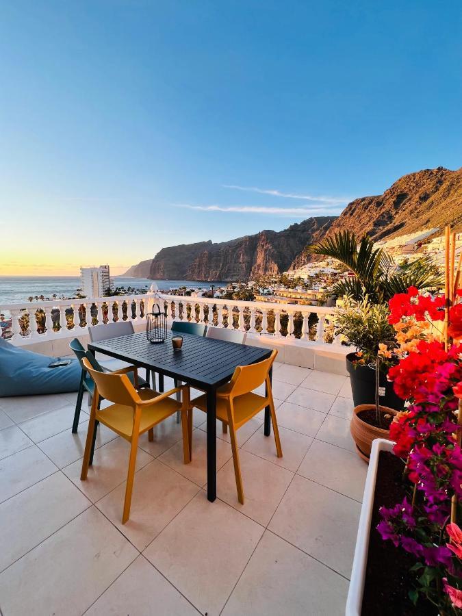 Апартаменти Luxury Penthouse With Breathtaking Views And Huge Private Terraces Пуерто-де-Сантьяго Екстер'єр фото