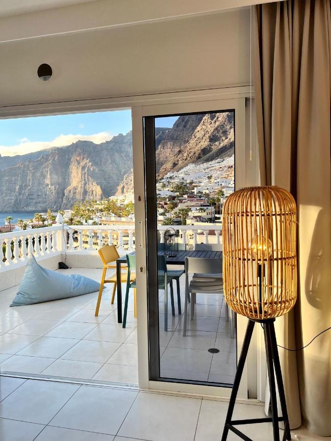 Апартаменти Luxury Penthouse With Breathtaking Views And Huge Private Terraces Пуерто-де-Сантьяго Екстер'єр фото