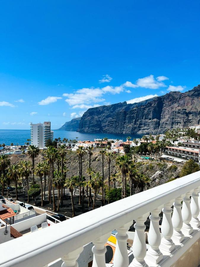Апартаменти Luxury Penthouse With Breathtaking Views And Huge Private Terraces Пуерто-де-Сантьяго Екстер'єр фото
